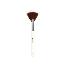 Dermacol D59 Synthetic Cosmetic Brush