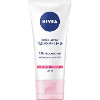 Nivea Essential Nourishing Day Cream SPF 15