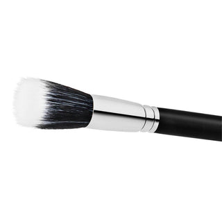 MAC Synthetic Powder Brush 187S
