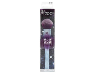 Real Techniques Crush Powder Brush No. 302